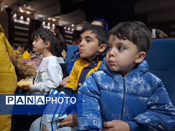 اکران فیلم سینمایی ببعی قهرمان در فرهنگسرای بعثت صفادشت