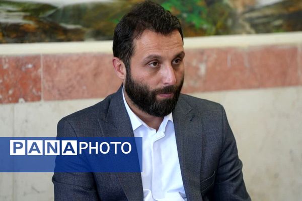 دیدار صمیمی امام جمعه فردیس با معلمان و دانش‌آموزان دبیرستان کاشانی‌پور