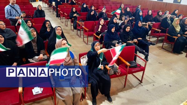کارگاه توانمند مربیان پیشتاز کانون برادران قائمشهر