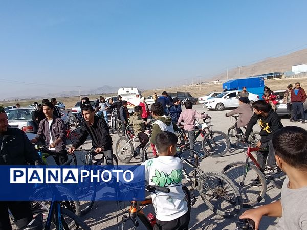 برگزاری همایش دوچرخه‌سواری در آشخانه به‌مناسبت روز دانش‌آموز 