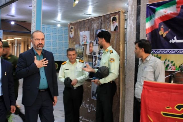 آیین غبارروبی و عطرافشانی گلزار شهدا در گچساران 