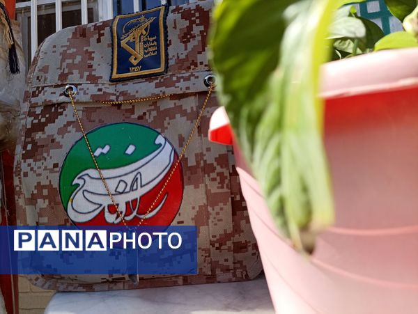 ویژه برنامه دفاع مقدس در دبیرستان دانشور یک نیشابور