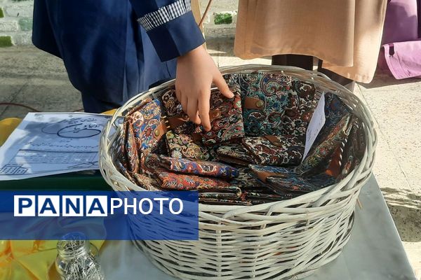 برگزاری مراسم صبحانه مادر دختری همزمان با آغاز هفته‌ پیوند اولیا و مربیان در دبستان مهندس وحید کیهانی ناحیه یک شهرری
