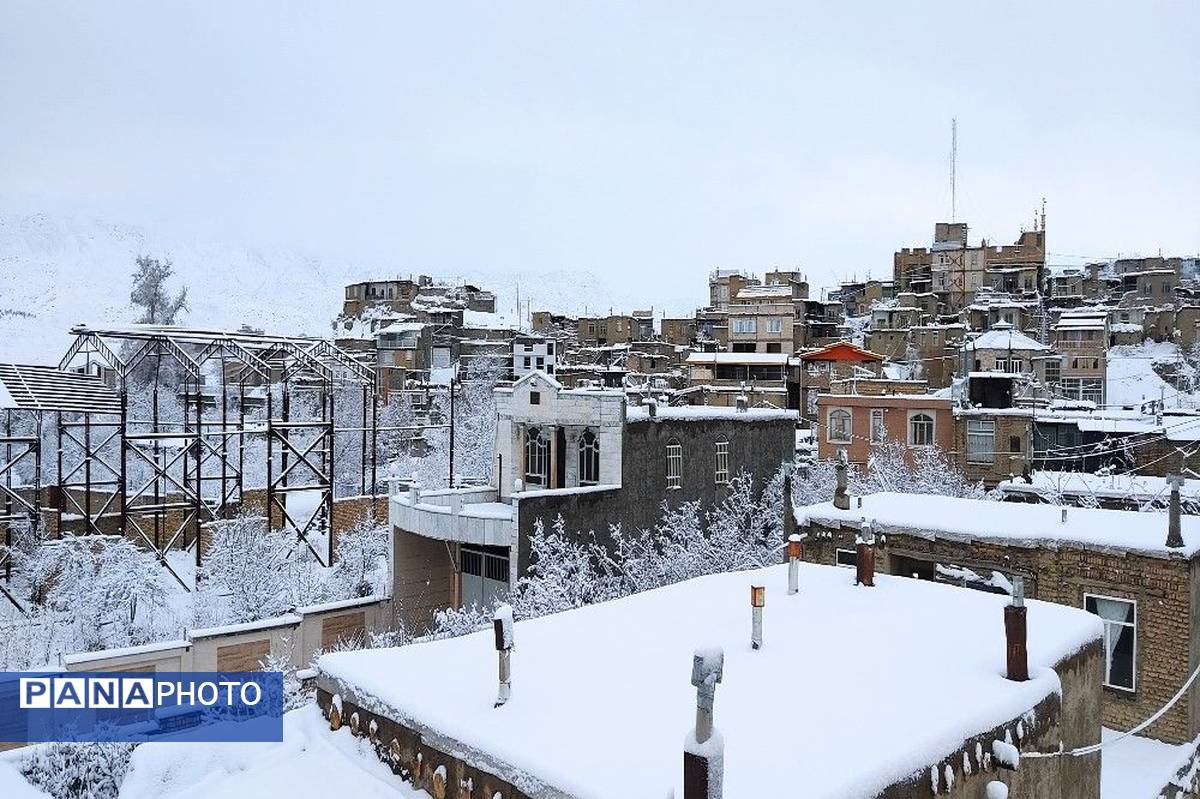 بارش باران و برف در شهر زیبای بار و شادی مردم از نزول رحمت الهی