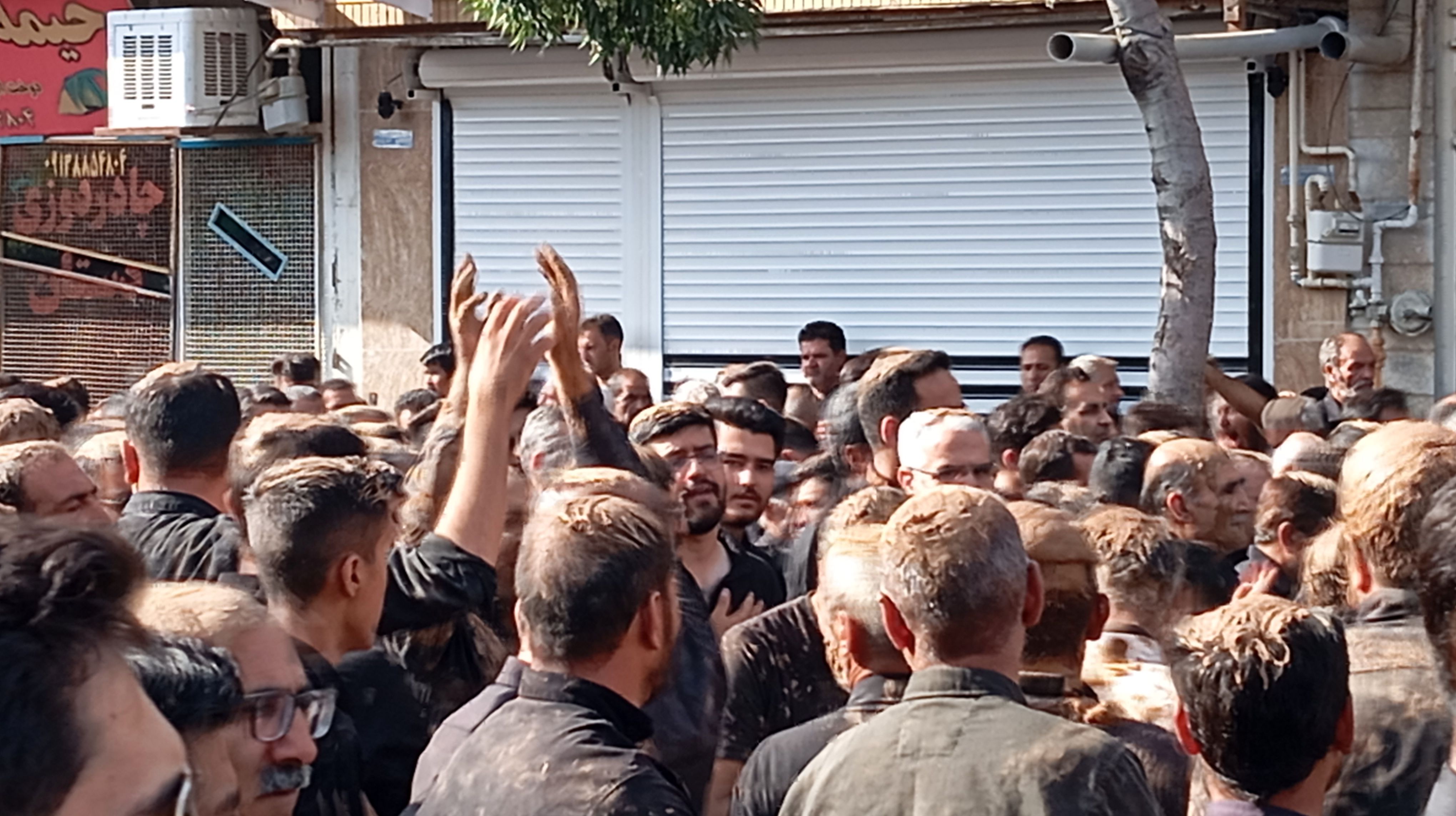 زنان و مردان بن در آیین گل‌زنی؛ هم‌نوا با کاروان کربلا