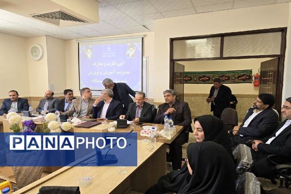 فصل تازه خدمت‌رسانی؛ مهدی ذبیحی بر سکوی مدیریت آموزش و پرورش گناباد
