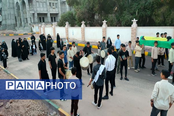 حرکت خودجوش نوجوانان بوموسی به‌مناسبت تشییع و خاکسپاری نمادین شهید نصرالله