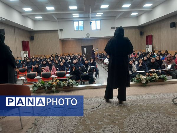 کارگاه کاهش استرس و اضطراب در دبیرستان مصلی نژاد حضرت زهرا(س)