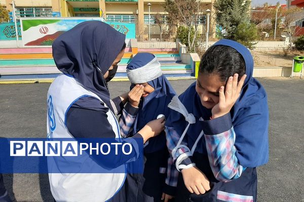 مانور سراسری زلزله و ایمنی در مدارس پردیس