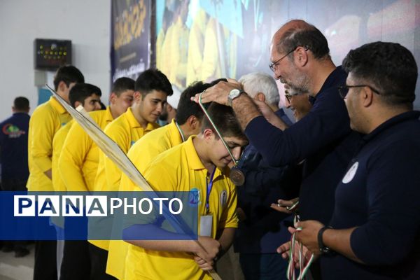 بازدید مدیرکل آموزش‌وپرورش گیلان از رقابت‌های ملی «آماده» در بندرانزلی