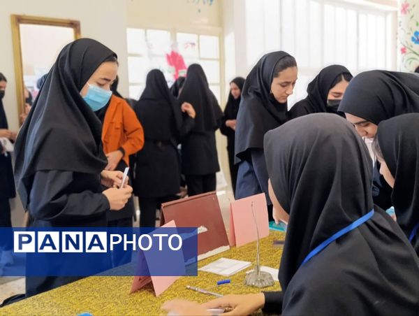 انتخابات مدرسه‌ای در دبیرستان هیات امنایی مطهره گالیکش