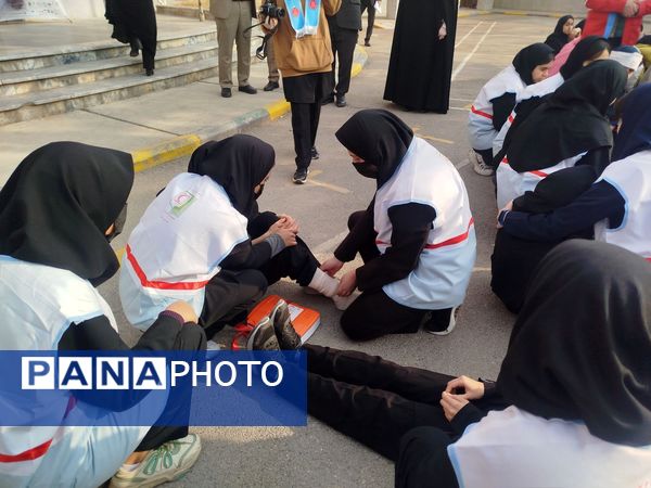 مانور سراسری زلزله در دبیرستان اعطایی ناحیه ۳ مشهد