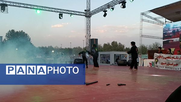 میدان‌نمایی رزم‌آوران طوس در قلب مشهد