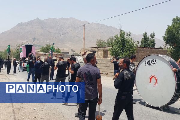 مراسم عزاداری و زنجیرزنی روز عاشورا در روستای جعفرآباد بوانات