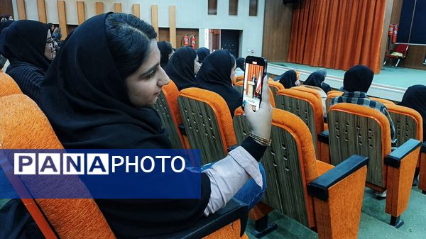 برگزاری محفل شعر در دانشگاه یاسوج