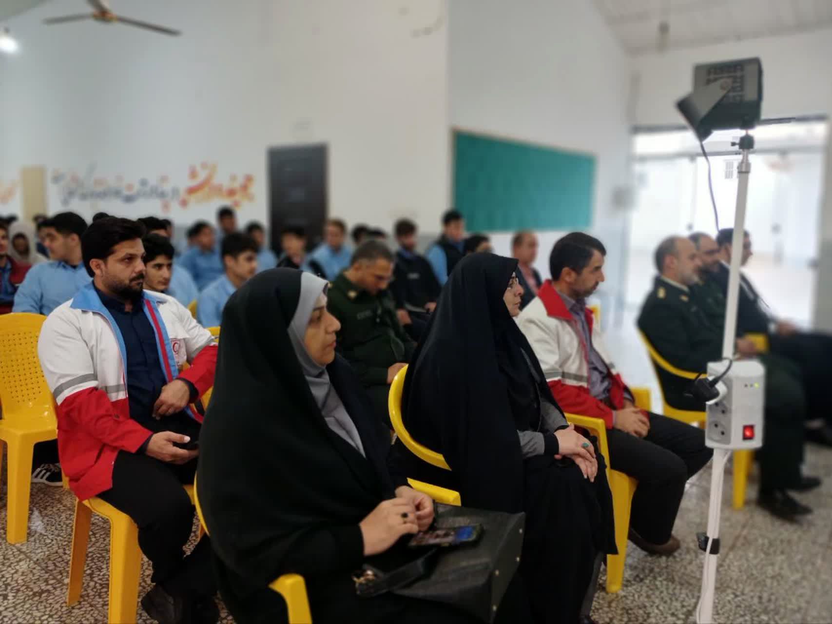 برگزاری پدافند غیرعامل در مدرسه امام علی(ع) شهرستان فریدونکنار