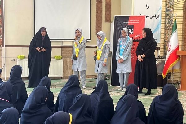 اجرای نمایش نسل کاوه در مدارس منطقه ۱۰