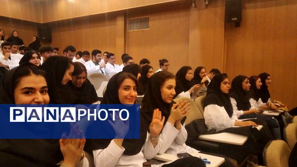 جشن روز پرستار در دانشکده علوم پزشکی دانشگاه آزاد اسلامی واحد کرج 