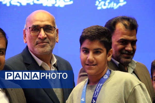 اختتامیه دوازدهمین المپیاد محلات دانش‌آموزی یزد