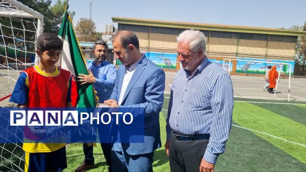 افتتاح زمین چمن مصنوعی دبیرستان اندیشه شاهد منطقه ۱۶