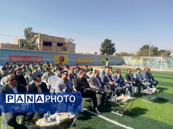 افتتاح چمن مصنوعی دبیرستان نمونه دولتی دانش کاشمر 