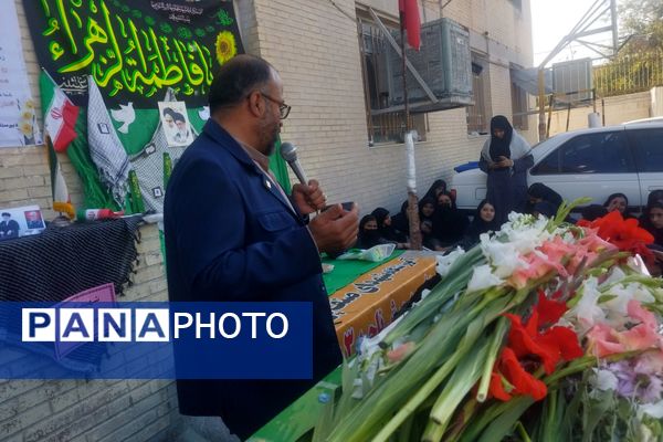 دبیرستان دخترانه صنف پوشاک ناحیه 3 میزبان شهید گمنام