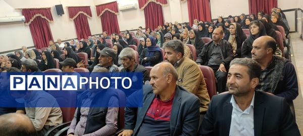انتخابات انجمن و اولیا و مربیان مدرسه نمونه دولتی فرزانگان شهرستان شیروان 