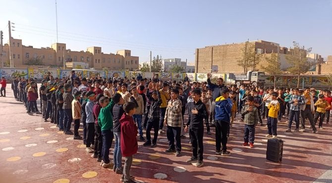 آغاز به کار هیئت‌های دانش‌آموزی مدارس ابتدایی میبد به میزبانی دبستان امام جعفر صادق(ع)