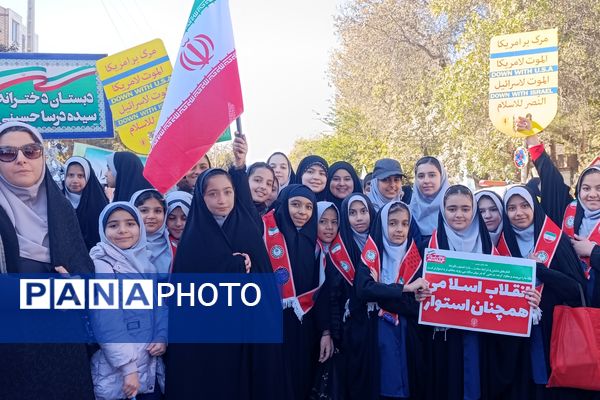 راهپیمایی سیزده آبان در شهرستان نیشابور