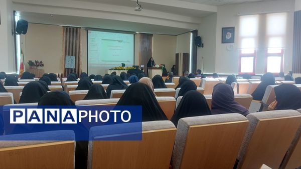  تقدیر از مدیران بازنشسته و همکاران اسبق آموزش و پرورش ناحیه شش