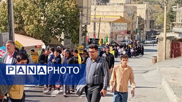 ۱۳ آبان؛ روایت ایستادگی نسل‌ها در مارکده