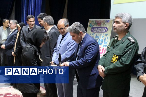 ملکان صحنه افتخارآفرینی برترین‌های کنکور ۱۴۰۴