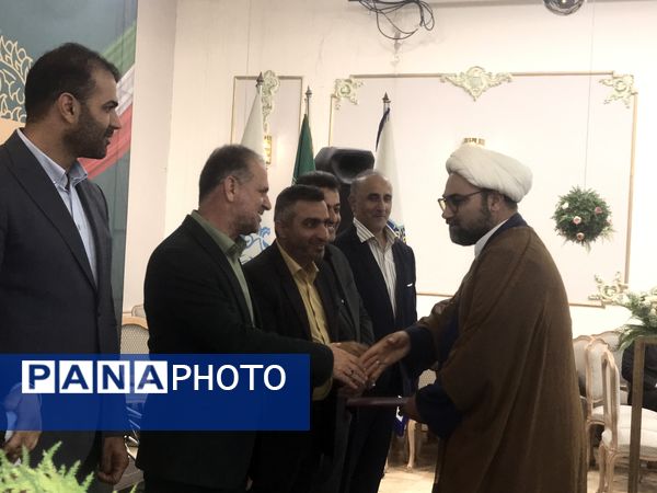 آیین تجلیل از خبرنگاران و اصحاب رسانه در محمودآباد