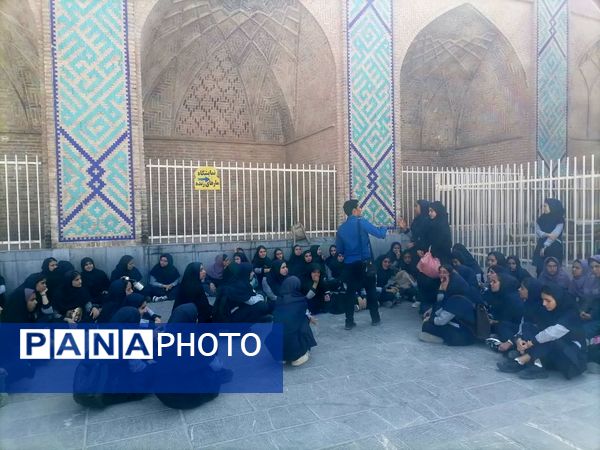 اردوی یزدگردی دانش‌آموزان پایه نهم دبیرستان فاطمه‌الزهرا (س)