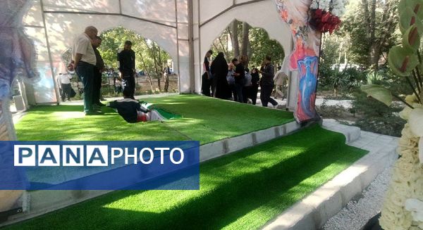 مراسم خاکسپاری استاد فرشچیان با حضور مسئولان ملی و کشوری در استان اصفهان