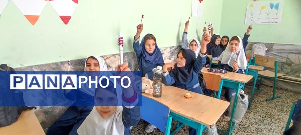 جشن خودکار پایه چهارم مدرسه شهید خاقانی در شهرستان شیروان