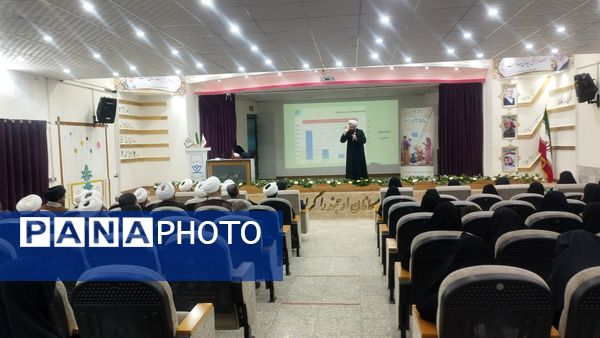 برگزاری همایش خانواده پایدار در شهرستان خلیل‌آباد