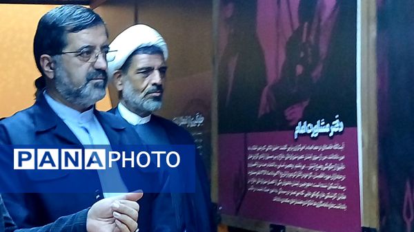 نمایشگاه «در لباس سربازی»