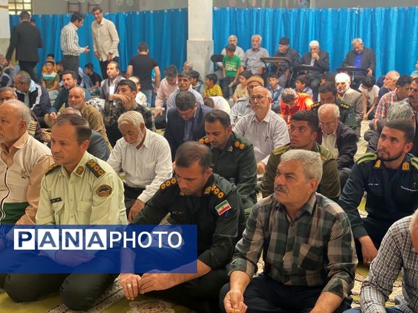 حضور جمعی از فرهنگیان مانه و سملقان در نماز عبادی سیاسی جمعه