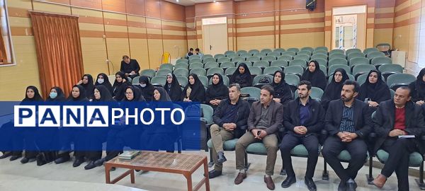 طرح فرهنگی آموزشی معلم زمینه ساز در منطقه زرین آباد 