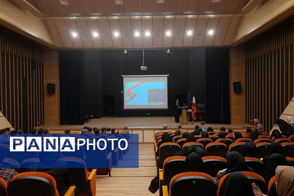 برزگرای جشنواره طلایه داران  به منظور  قدردانی از تلاش‌ها و دستاوردهای دانش‌آموزان و مدیران مدارس ملارد 