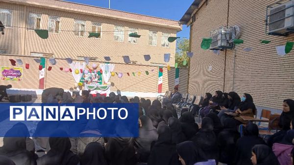 جشن روز مادر و ولادت حضرت زهرا(س) در مدرسه ام‌البنین