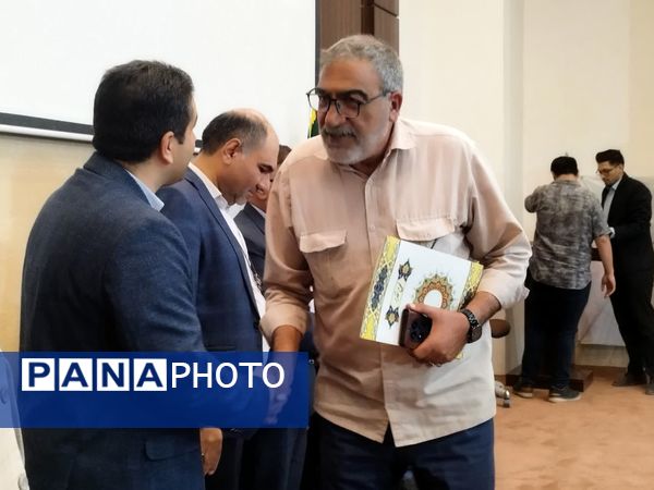 تجلیل از اصحاب رسانه توسط فرماندار و شهرداری‌های برخوار در سالن فرمانداری برخوار 