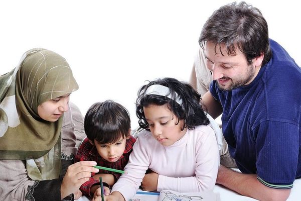 همراهی والدین با فرزندان در مسیر تحصیل نقش مهمی در موفقیت درسی آنها دارد