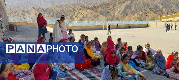 برگزاری جشن روز کودک در مدرسه شهید محمد منتظری