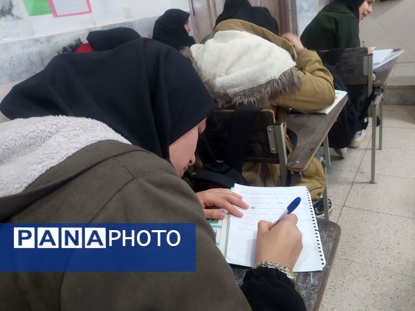 اجرای طرح مدادم در دبیرستان دخترانه امید 