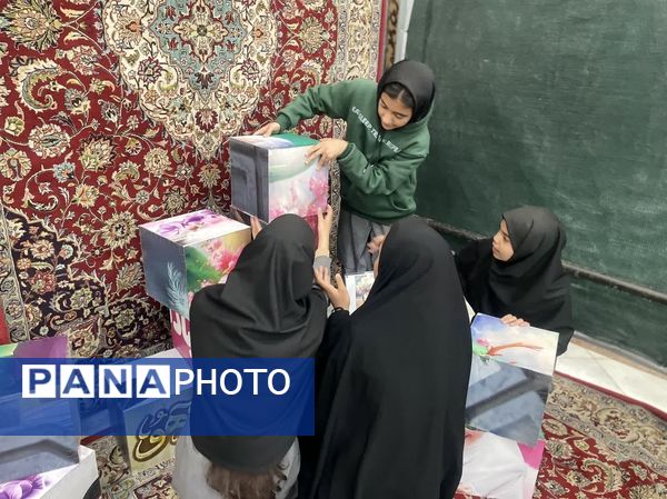 بازدید دانش آموزان دبیرستان دخترانه امید از آرامگاه شهید مدرس