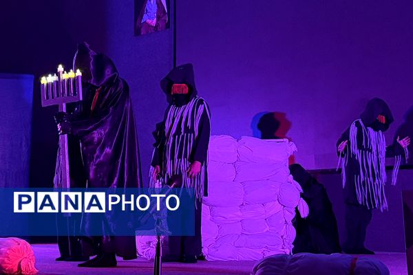 فریاد بی صدای شهادت حضرت زهرا(س) از سالن همایش اداره آموزش و پرورش شهرستان اسلامشهر به گوش رسید