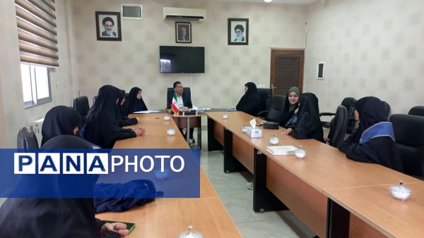 نشست مسئولان انجمن اسلامی مدارس سطح شهر با فرماندار سملقان