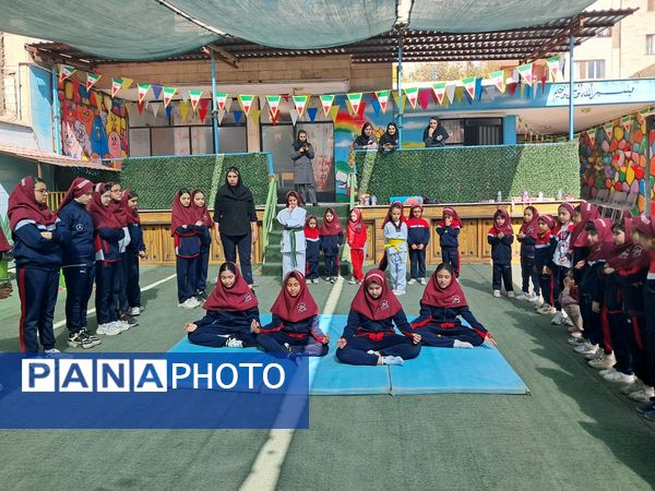 اجرای برنامه‌های ورزشی دبستان ارمغان هستی ناحیه 3 کرج در هفته تربیت‌بدنی 